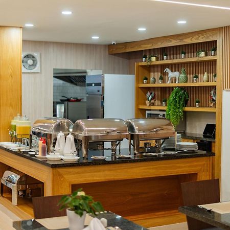 Melina Hotel Higuey Eksteriør billede