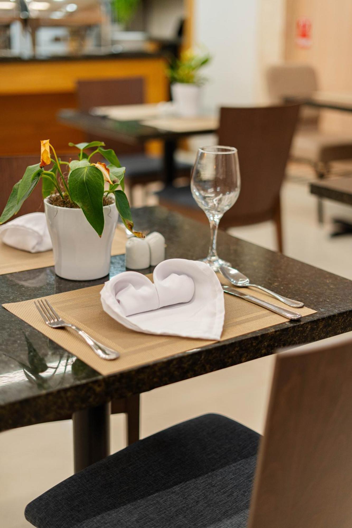 Melina Hotel Higuey Eksteriør billede
